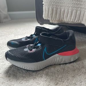 Nike little kids shoe